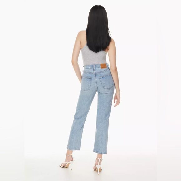 NWT Aritzia Denim Forum The Arlo High Rise Straight 30W 28L - Picture 2 of 9